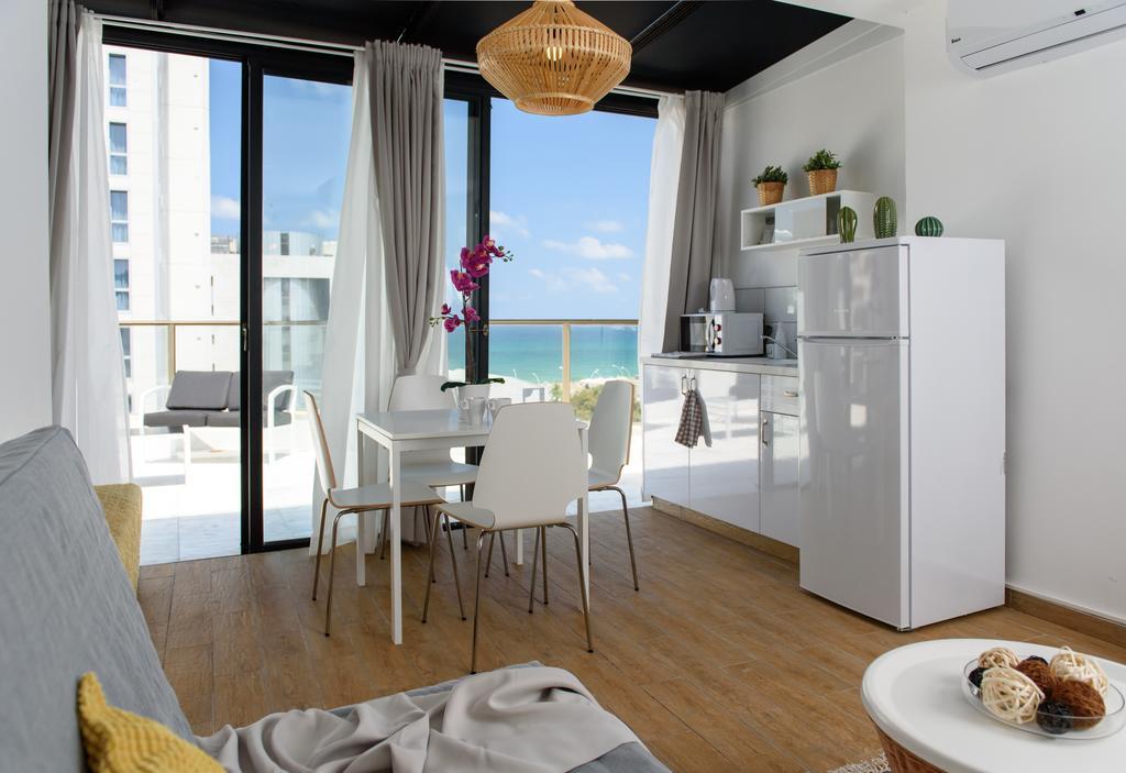 Beach View Apartment *