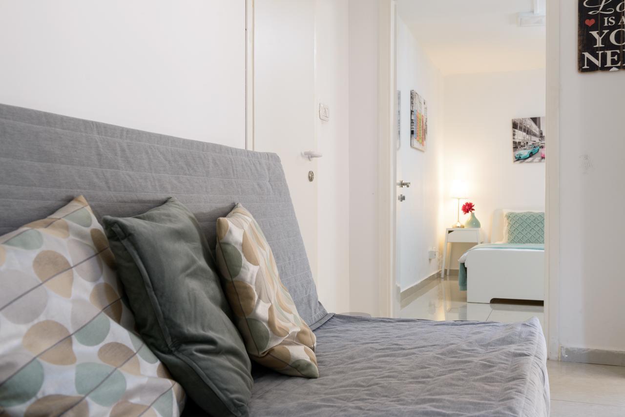 Beach View Apartment *